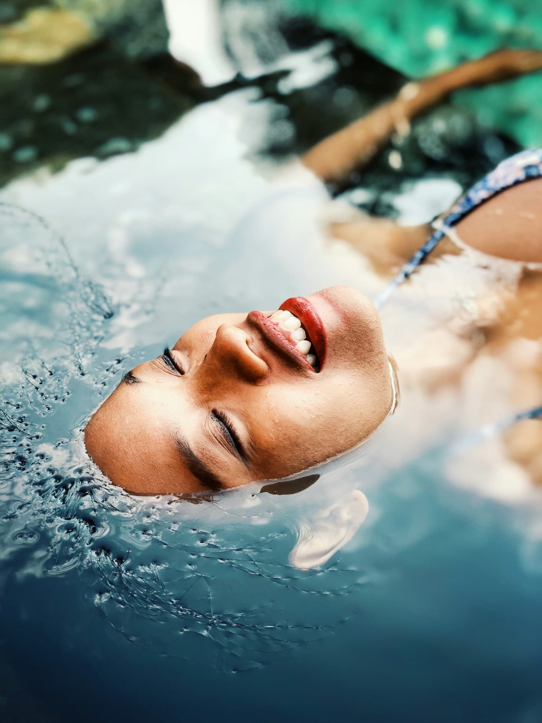L'idratazione prima del sole & il beauty consulto al rientro